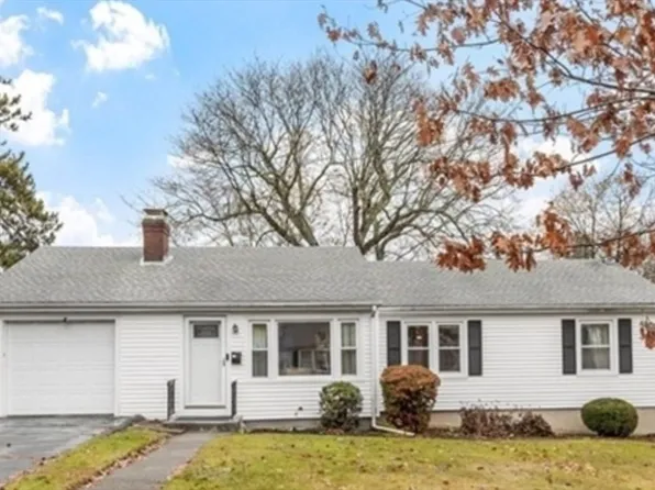 14 Mary Ann Dr, Worcester, MA 01606