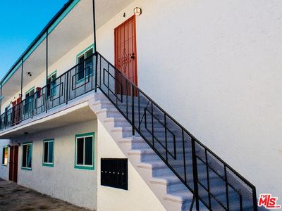 5614 S Western Ave, Los Angeles, CA, 90062