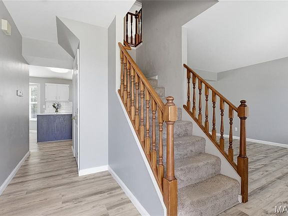 5th image of 1027 Tower Park Dr