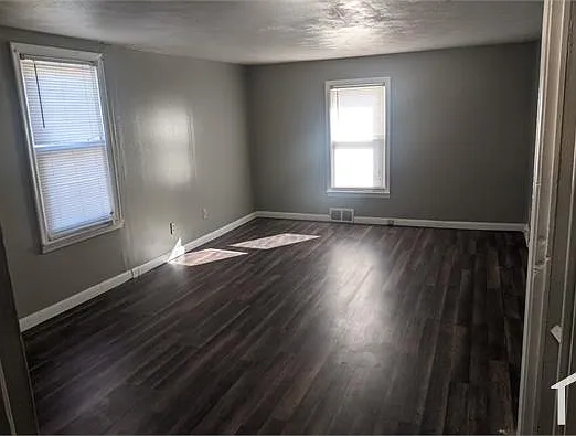 1148 Forest St — Photo 13