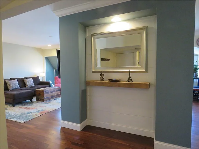276 George St #4 — Photo 2