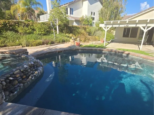 27619 Ron Ridge Dr, Santa Clarita, CA 91350