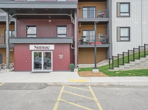4 Spice Way #213, Barrie, ON L9J 0M2