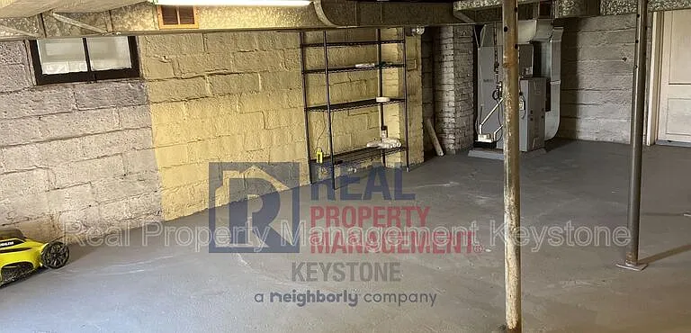 408 Alice St — Photo 18