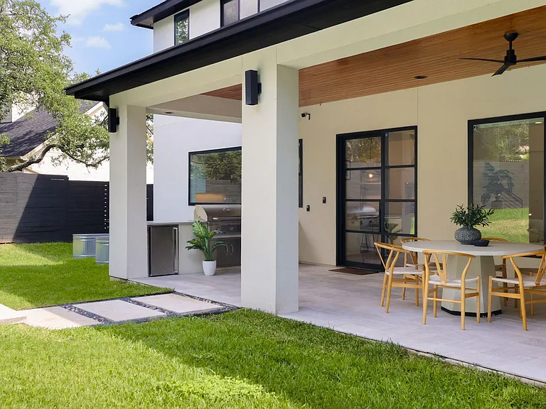 1800 Bay Hill Dr — Photo 31