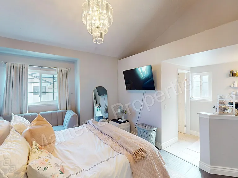 604 San Michel Dr N #B — Photo 11