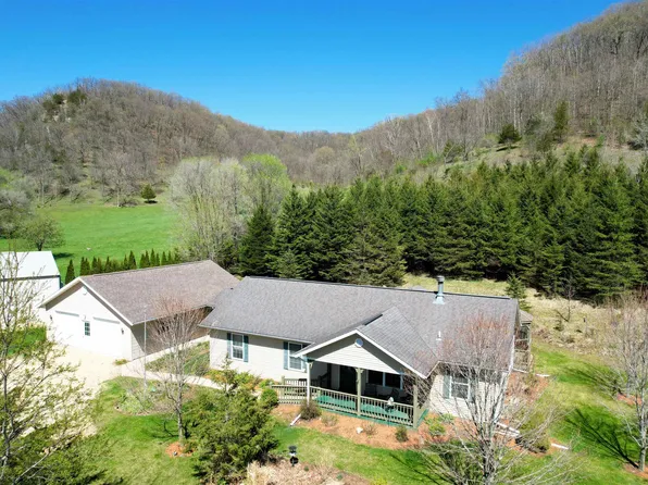 41498 S Sleepy Hollow Rd, Gays Mills, WI 54631