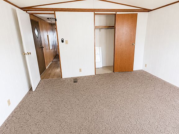 4th image of 1003 Elm St #C
