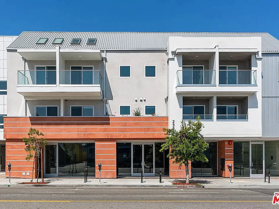 2336 Westwood Blvd #213