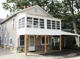 22 Thorwald Ave, Hampton, NH 03842