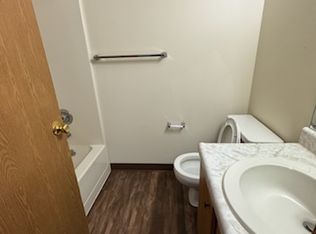 2946 N 53rd St #3, Lincoln, NE 68504