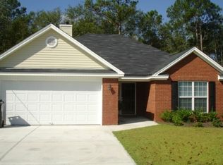 40 Farmers Cir, Ellabell, GA 31308