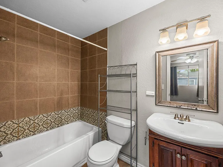 11002 Hammerly Blvd #214 — Photo 15