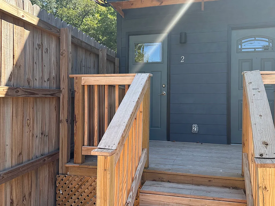 975 S McLean Blvd #2