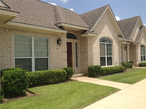 220 Fraternity Row, College Station, TX 77845