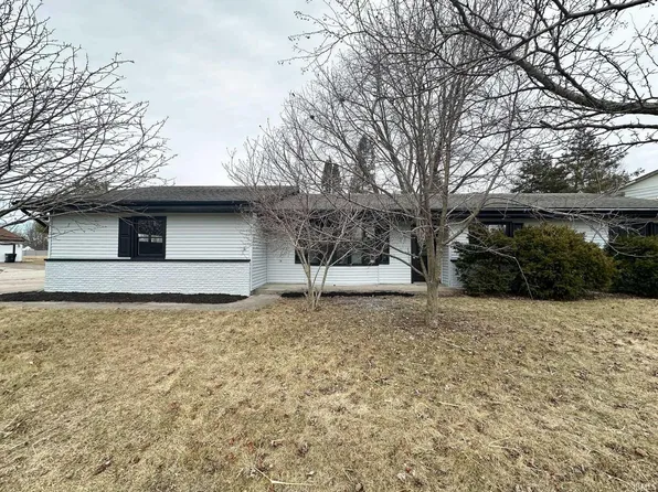 1800 Maple Ln, Garrett, IN 46738
