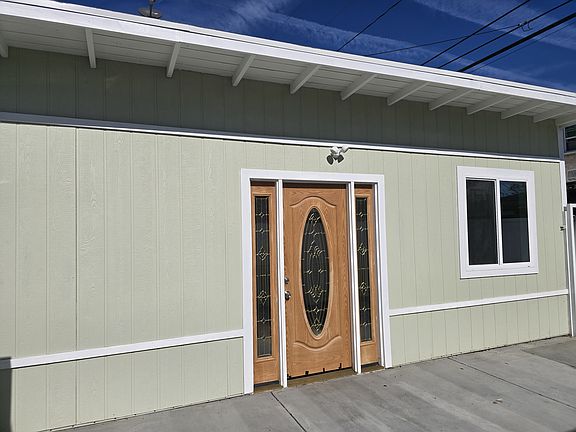 2nd image of 3230 Cerritos Ave #1/2