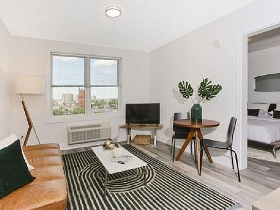 4th image of 115 37th St #804