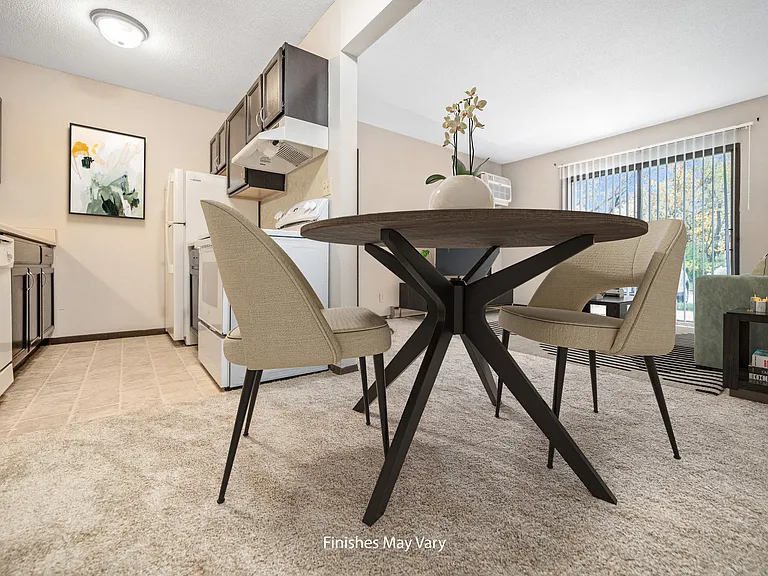 2900 W War Memorial Dr — Photo 38