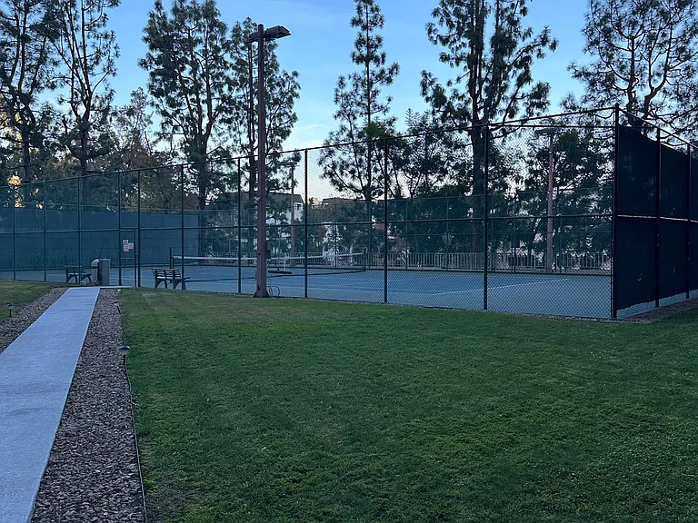 100 S Doheny Dr #923 — Photo 33