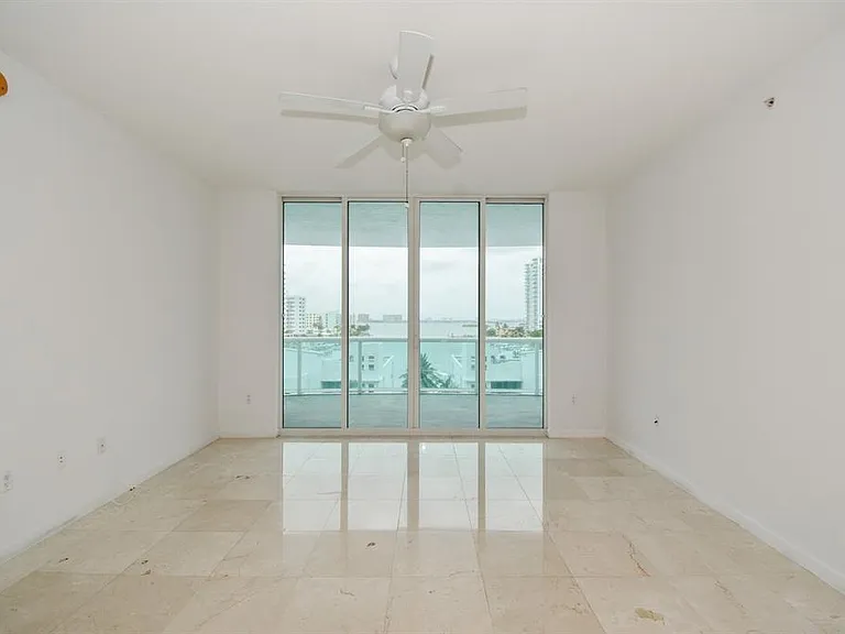 7900 Harbor Island Dr #601 — Photo 29