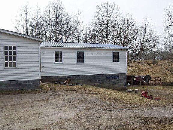 3rd image of 260 Burdine Dr