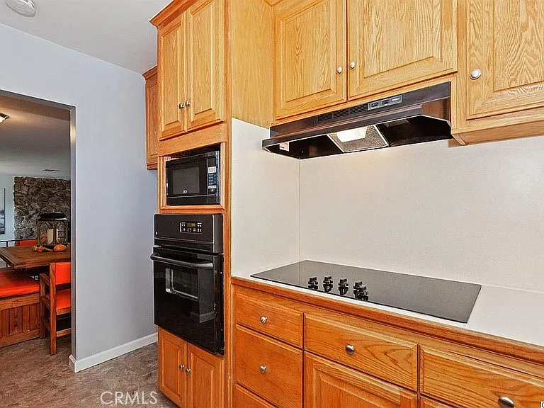 621 Price Dr — Photo 4