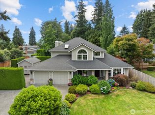 17906 Larch Way, Lynnwood, WA 98037