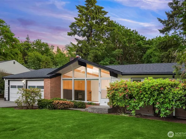 827 Marine View Circle SW, Normandy Park, WA 98166