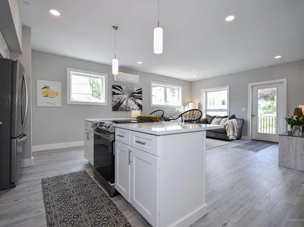 88 Union Ave, Old Orchard Beach, ME