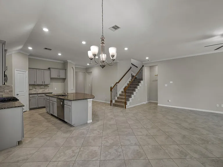 122 S Bearkat Ct — Photo 12