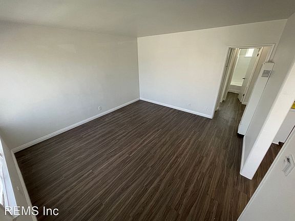 3rd image of 4098 W El Segundo Blvd #C