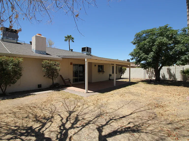 3152 W Marconi Ave — Photo 17