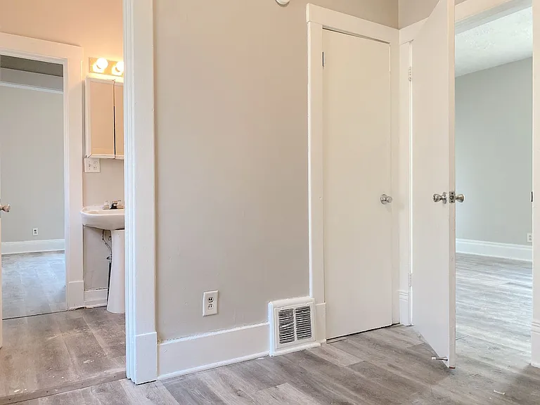 4543 Hamilton St — Photo 14