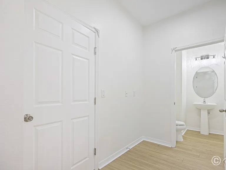 5736 Skytop Dr — Photo 21
