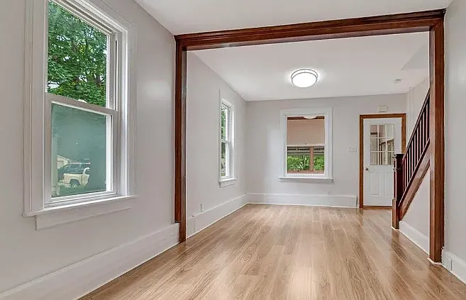 2 bed, 910 sqft, $1,850 — Photo 3