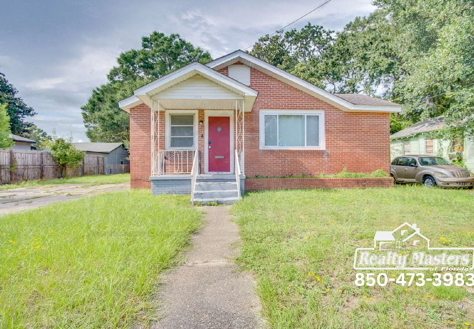 3 bed, 1.5 bath, 1477 sqft, $2,100 — Photo 1
