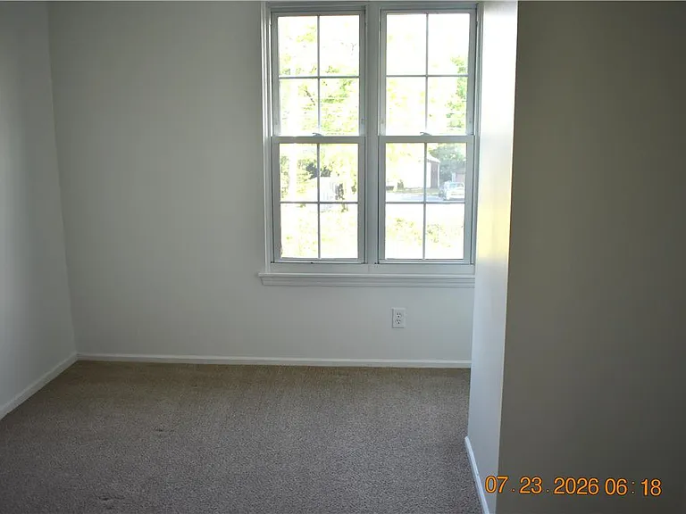 1604 Shenandoah Ct — Photo 9