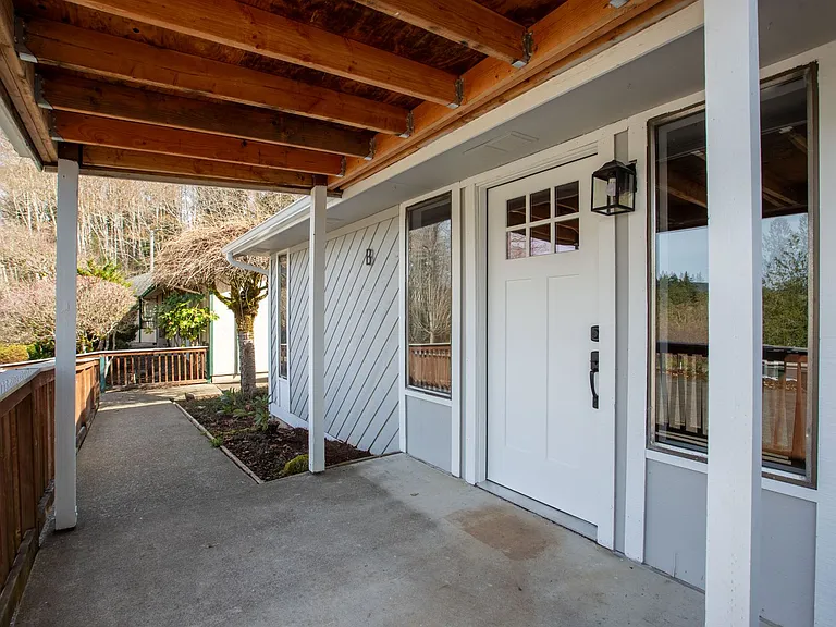322 S Birch St — Photo 5