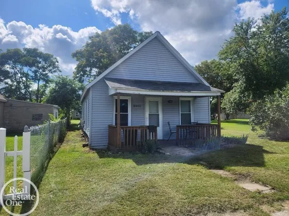 2904 Vanness St, Port Huron, MI 48060