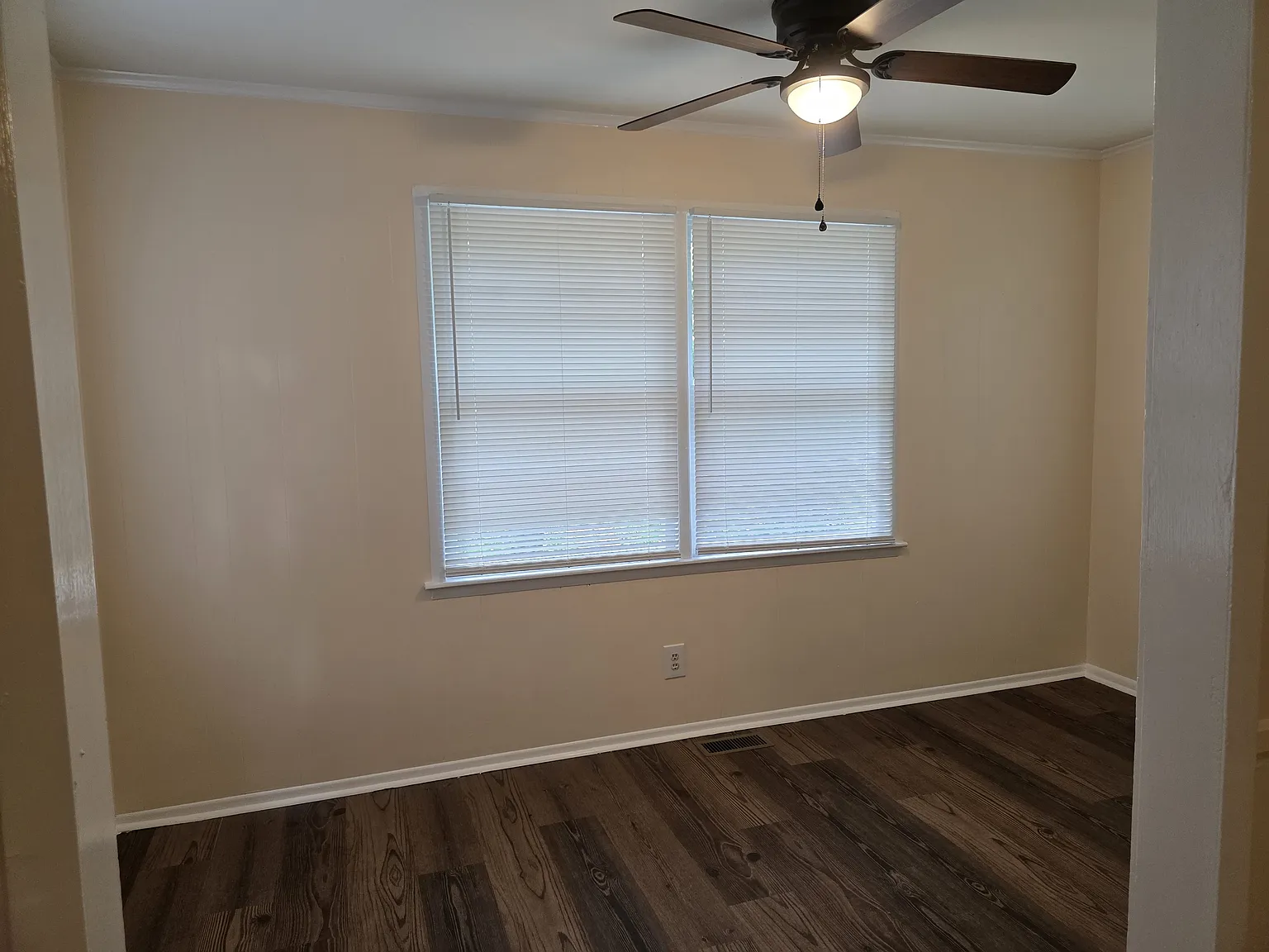 2 bed, 959 sqft, $1,574 — Photo 4