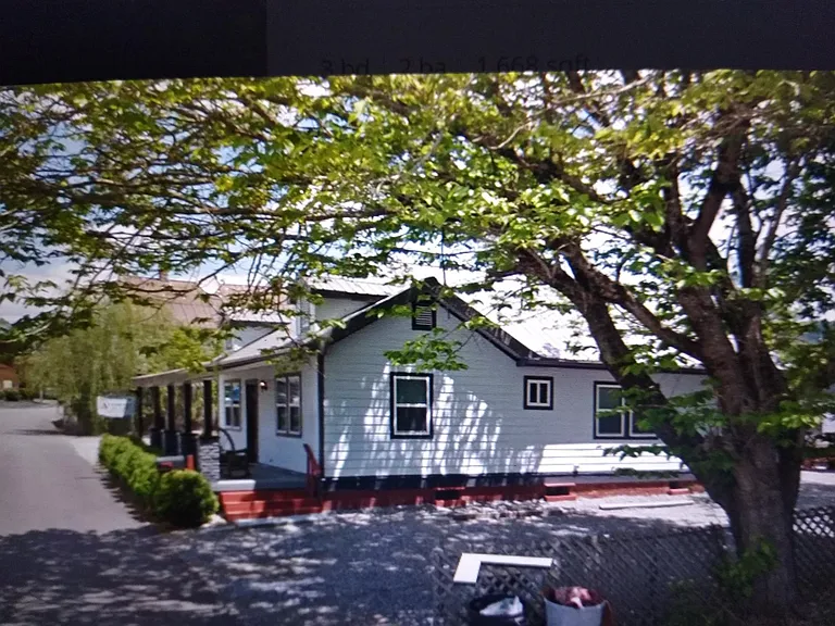 93 Willow St — Photo 3