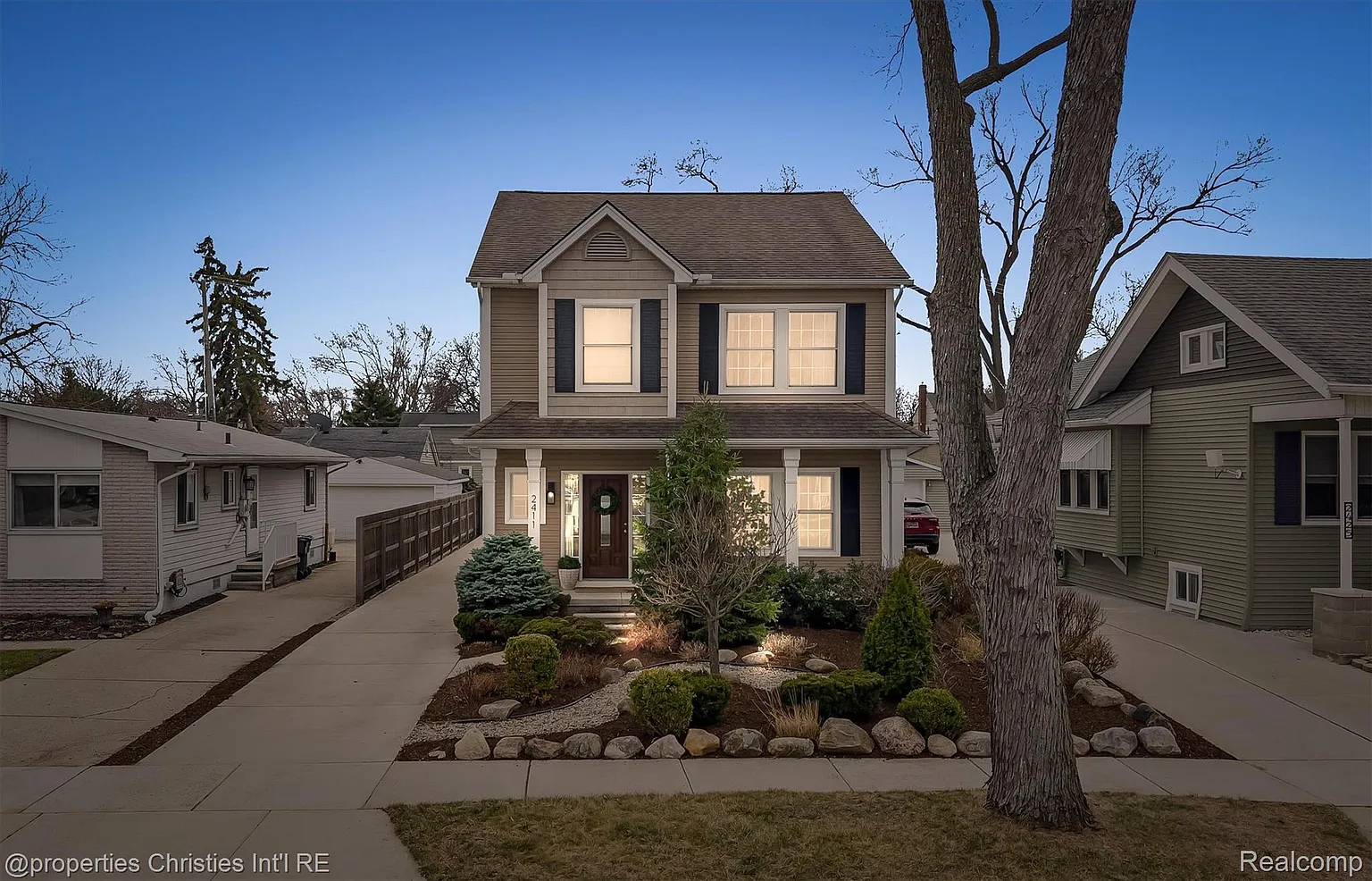 2411 Beverly Blvd photo 1