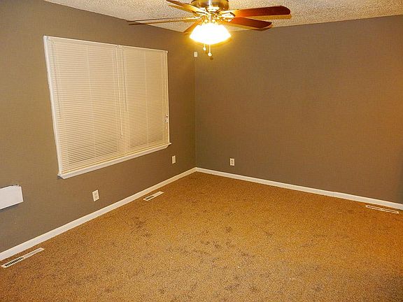 5th image of 5136 Sycamore Ave