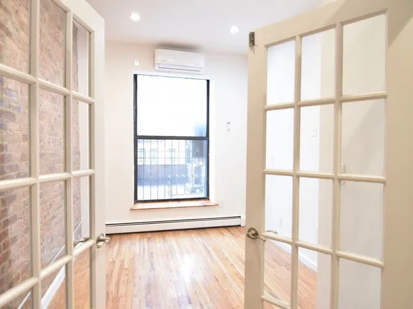 551 Manhattan Avenue