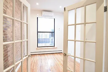 551 Manhattan Avenue in South Harlem