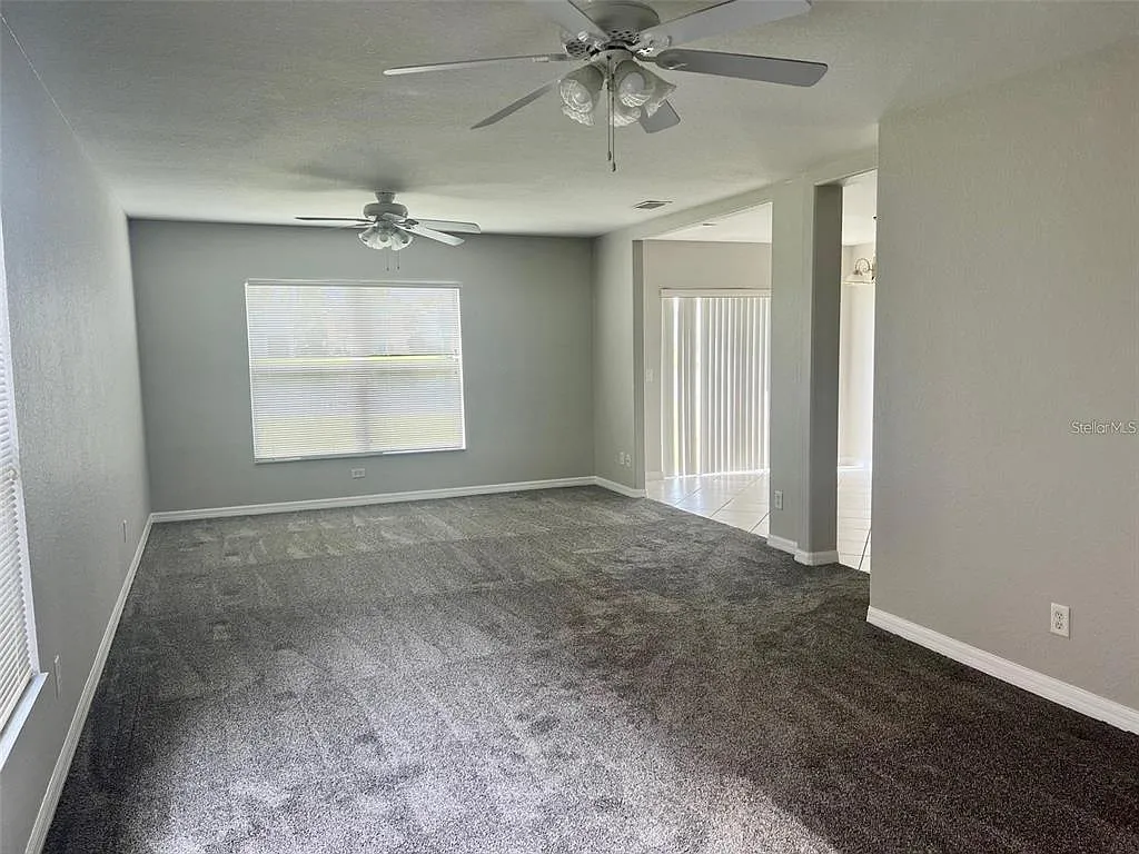 3 bed, 2.5 bath, 1837 sqft, $2,350 — Photo 2