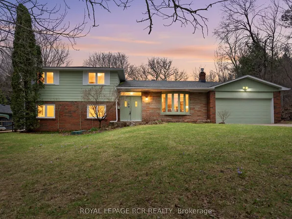 24 Randy Ave, Mono, ON L9W 2A3