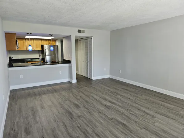 4114 W North B St APT A, Tampa, FL 33609