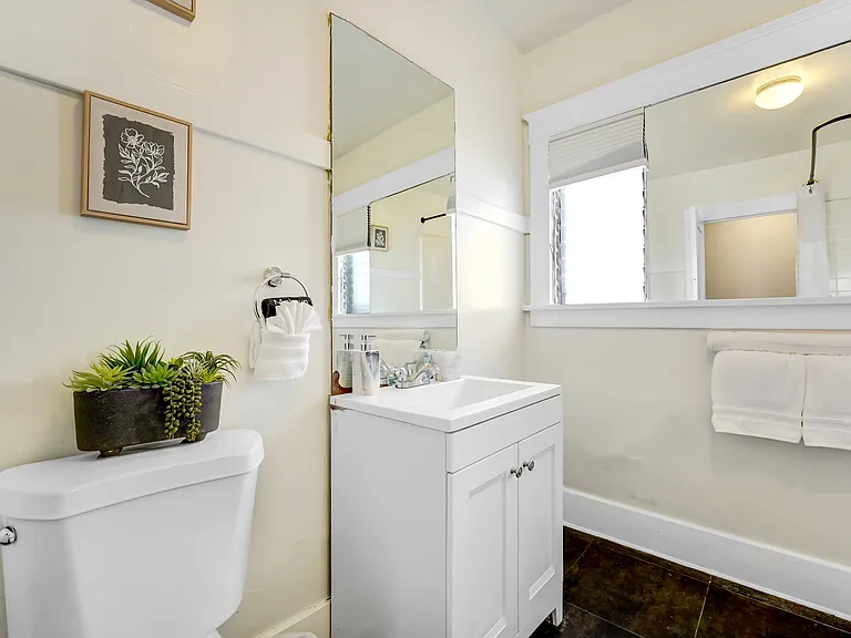 1187 N Mariposa Ave — Photo 20